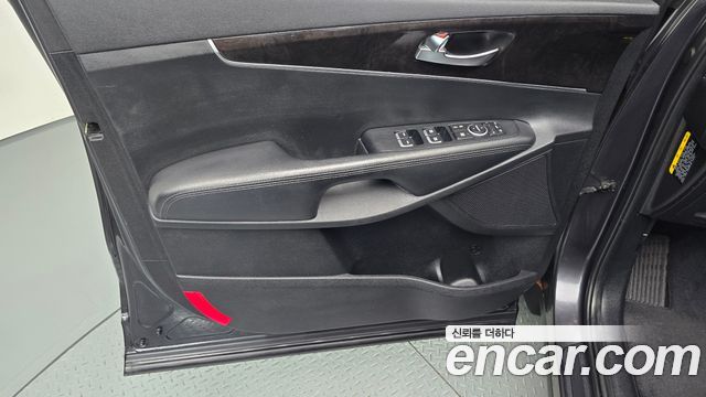 Kia Sorento 2016 — photo 14