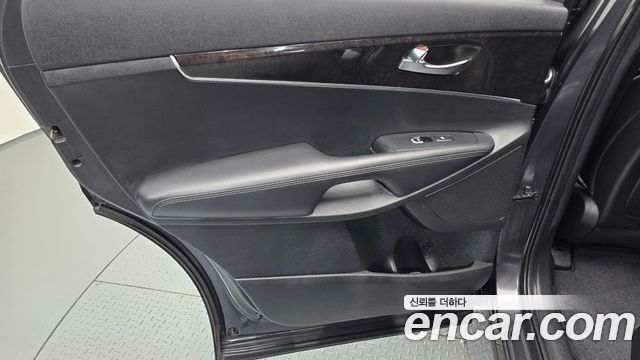Kia Sorento 2016 — photo 15