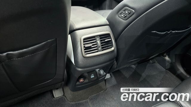 Kia Sorento 2016 — photo 31