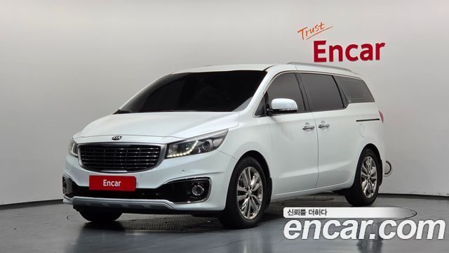 Kia Canival 2017 — photo 1