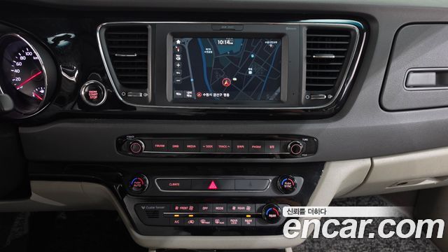 Kia Canival 2017 — photo 15
