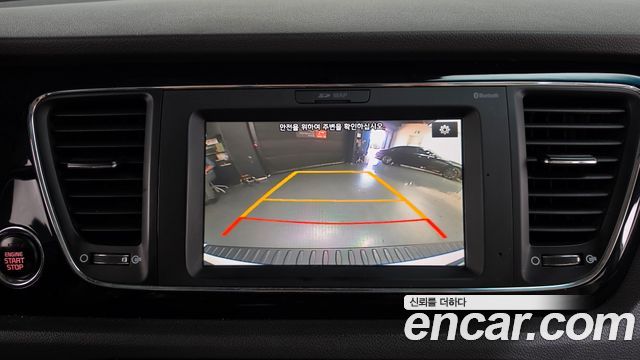 Kia Canival 2017 — photo 16