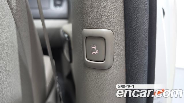 Kia Canival 2017 — photo 19