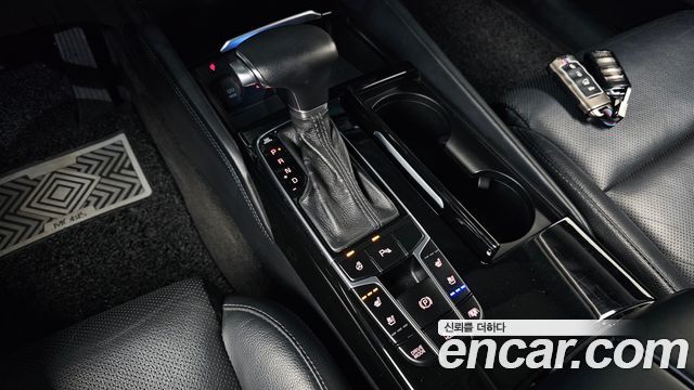 Kia K7 2017 — photo 9