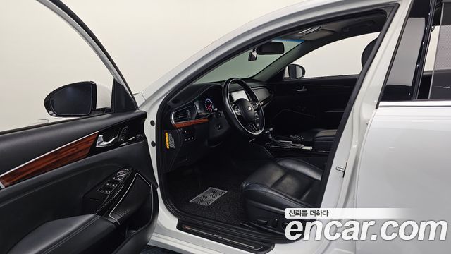 Kia K7 2017 — photo 10