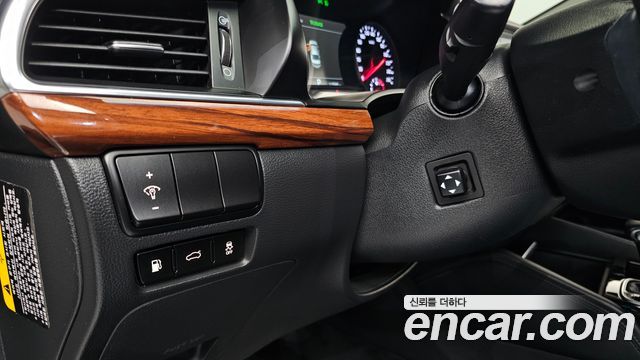 Kia K7 2017 — photo 12