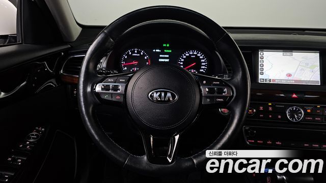 Kia K7 2017 — photo 13