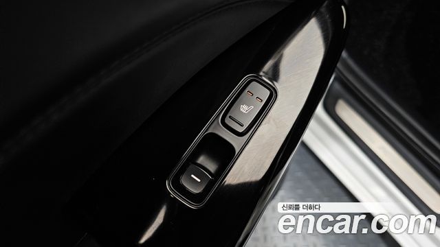 Kia K7 2017 — photo 19