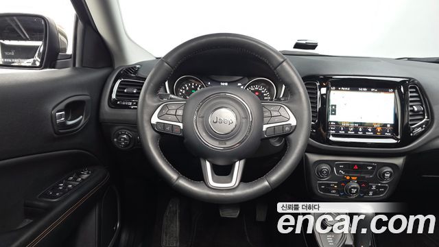 Jeep Compass 2019 — photo 18