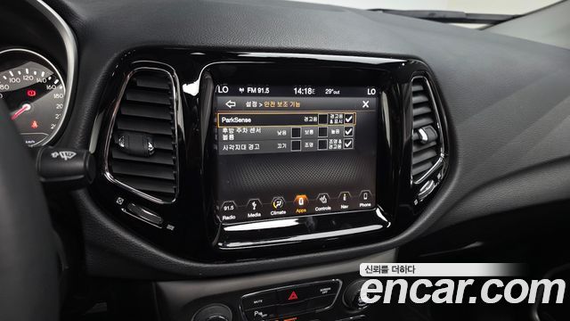 Jeep Compass 2019 — photo 22