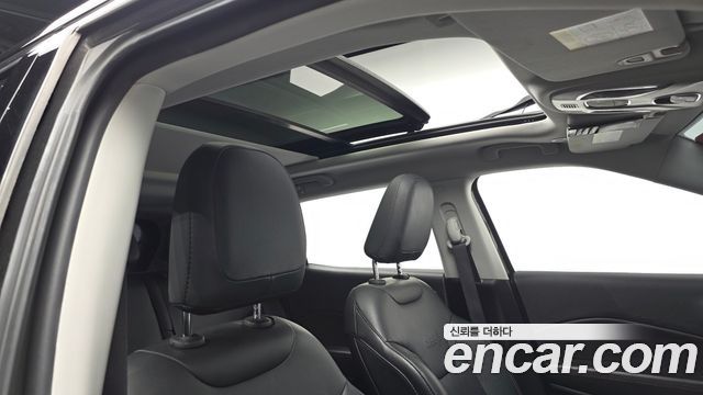 Jeep Compass 2019 — photo 23