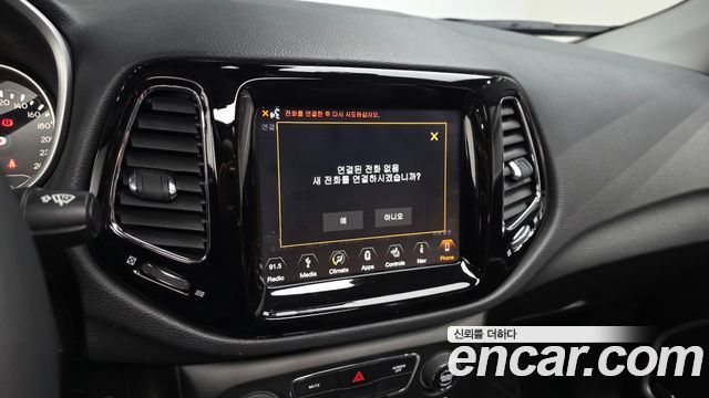 Jeep Compass 2019 — photo 31