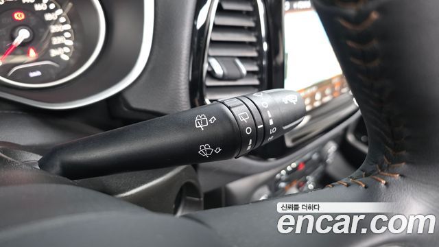 Jeep Compass 2019 — photo 33