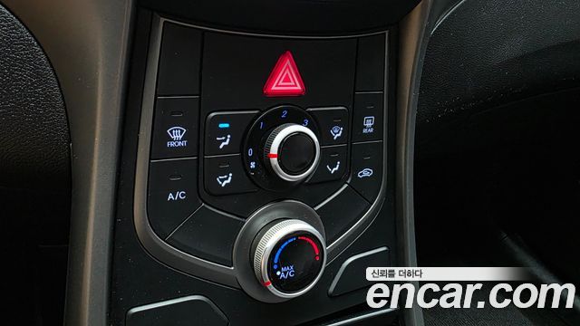 Hyundai AVANTE 2016 — photo 23