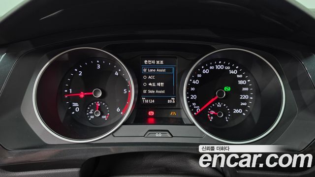 Volkswagen Tiguan 2020 — photo 8