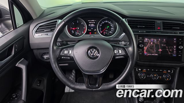 Volkswagen Tiguan 2020 — photo 12
