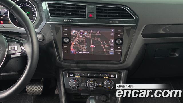 Volkswagen Tiguan 2020 — photo 13
