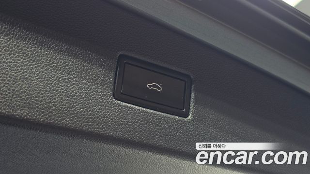 Volkswagen Tiguan 2020 — photo 18