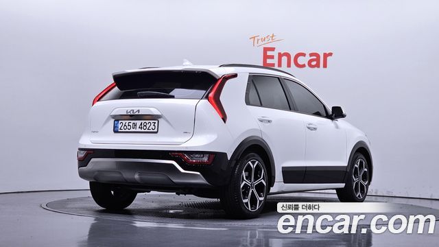 Kia Niro 2023 — photo 2