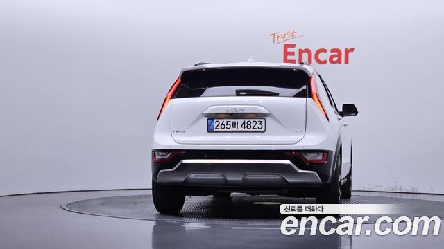 Kia Niro 2023 — photo 4