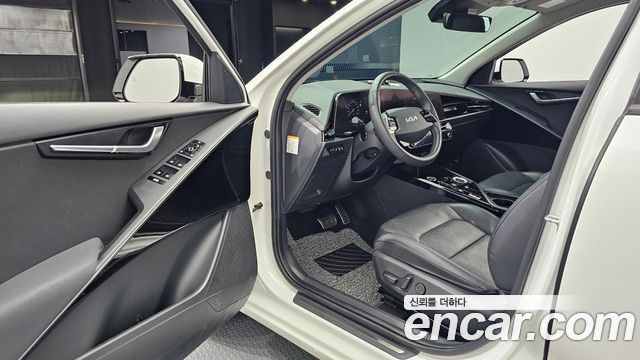 Kia Niro 2023 — photo 13
