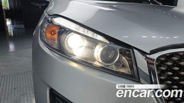 Kia Sorento 2017 — photo 8