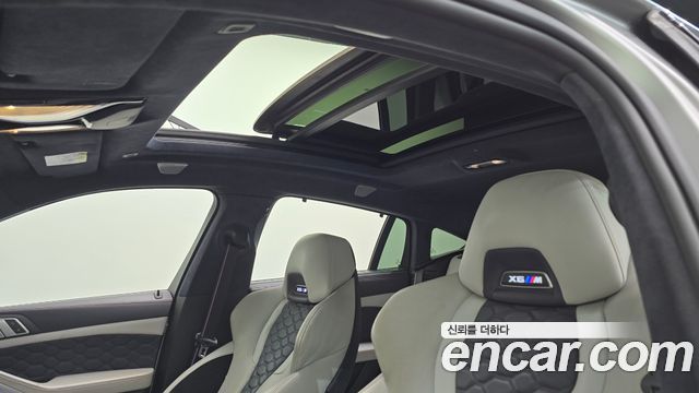 BMW X6M 2021 — photo 16