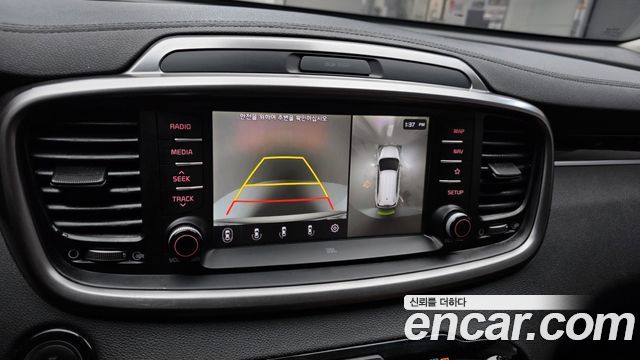Kia Sorento 2018 — photo 21