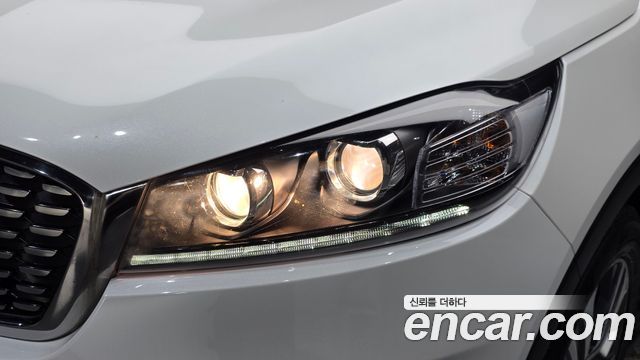 Kia Sorento 2018 — photo 8