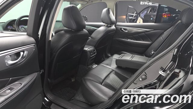 Infiniti Q50 2015 — photo 17