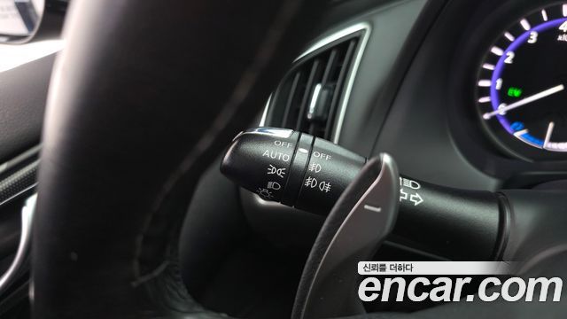 Infiniti Q50 2015 — photo 33