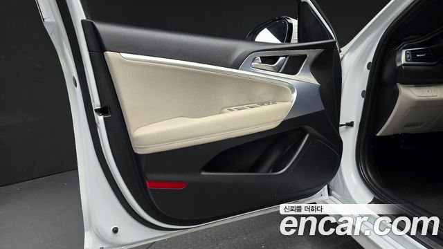 Genesis G70 2023 — photo 14