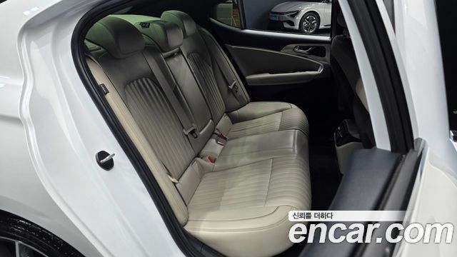 Genesis G70 2023 — photo 16