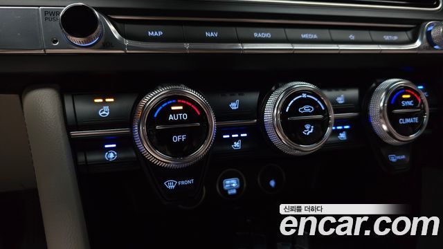 Genesis G70 2023 — photo 31