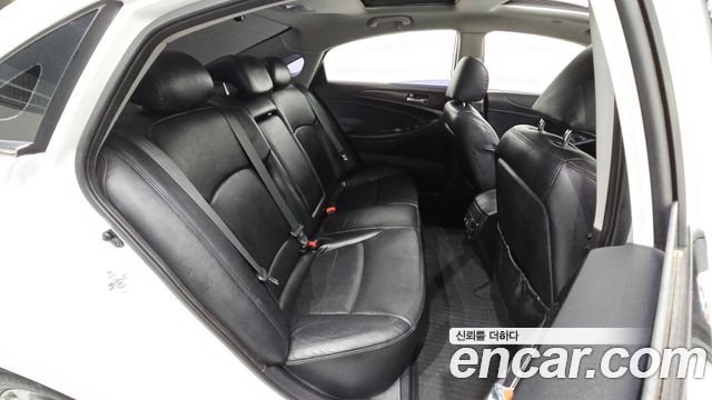 Hyundai Sonata 2013 — photo 11