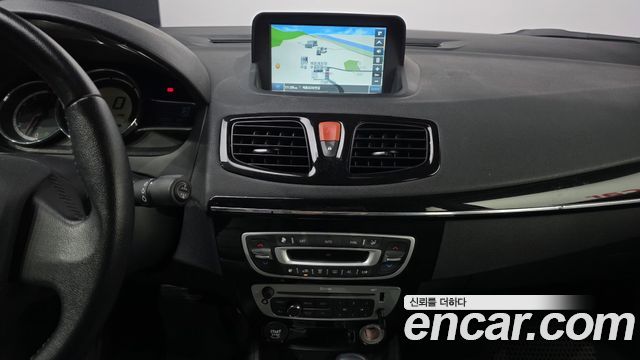 Renault Korea SM3 2016 — photo 17
