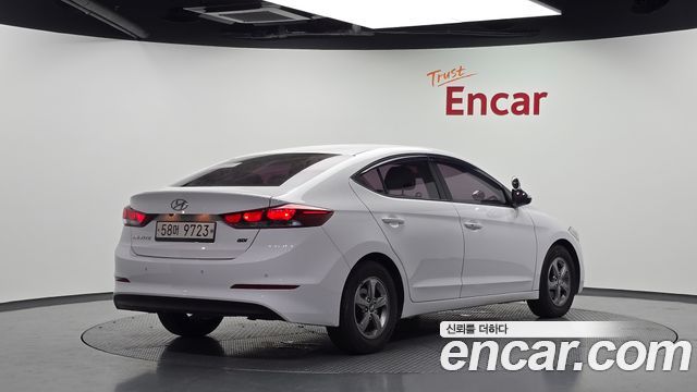 Hyundai AVANTE 2017 — photo 2