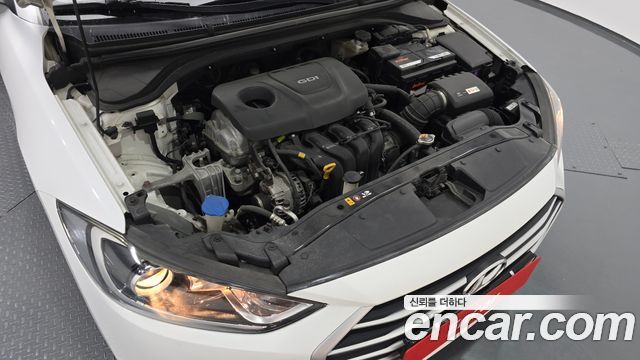 Hyundai AVANTE 2017 — photo 6