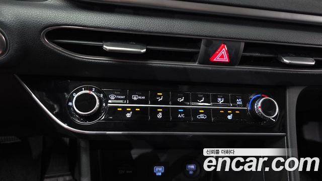 Hyundai Sonata 2023 — photo 16