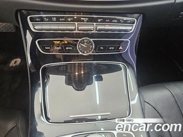 Mercedes-Benz CLS-Class 2019 — photo 11
