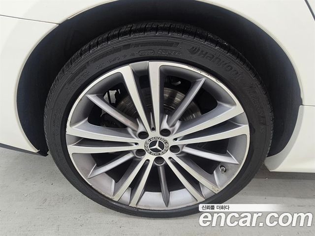 Mercedes-Benz CLS-Class 2019 — photo 15