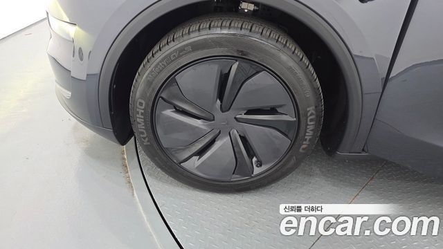 Tesla Model Y 2026 — photo 5