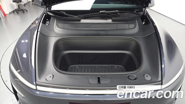 Tesla Model Y 2026 — photo 6