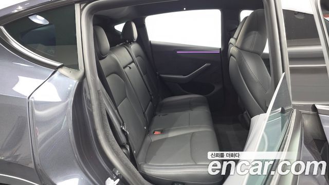 Tesla Model Y 2026 — photo 17