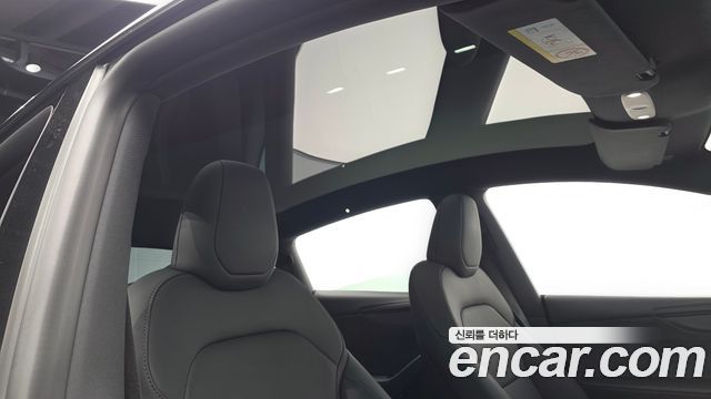 Tesla Model Y 2026 — photo 21