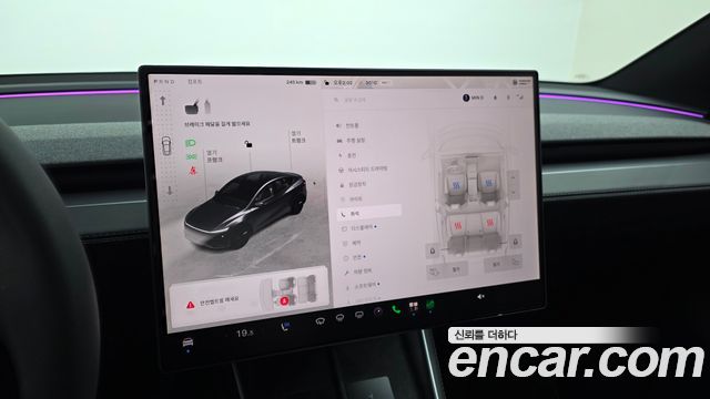 Tesla Model Y 2026 — photo 22