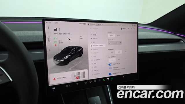 Tesla Model Y 2026 — photo 23