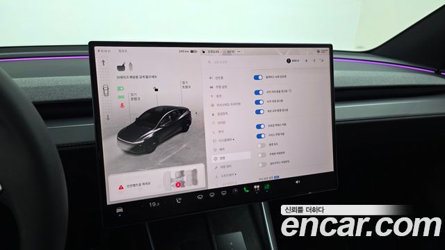 Tesla Model Y 2026 — photo 24