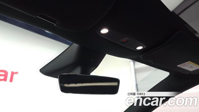 Tesla Model Y 2026 — photo 25
