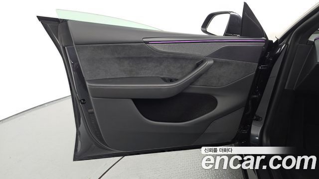 Tesla Model Y 2026 — photo 14